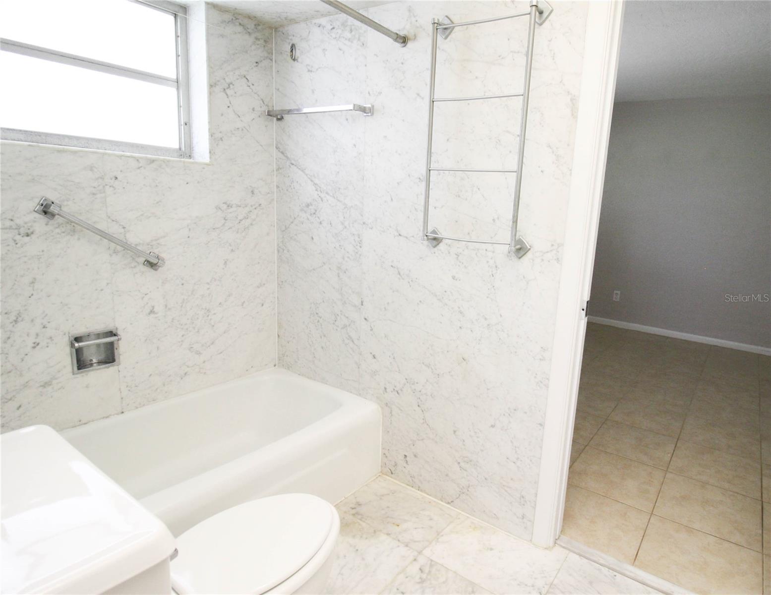 2530 Terry Lane Property Photo 9