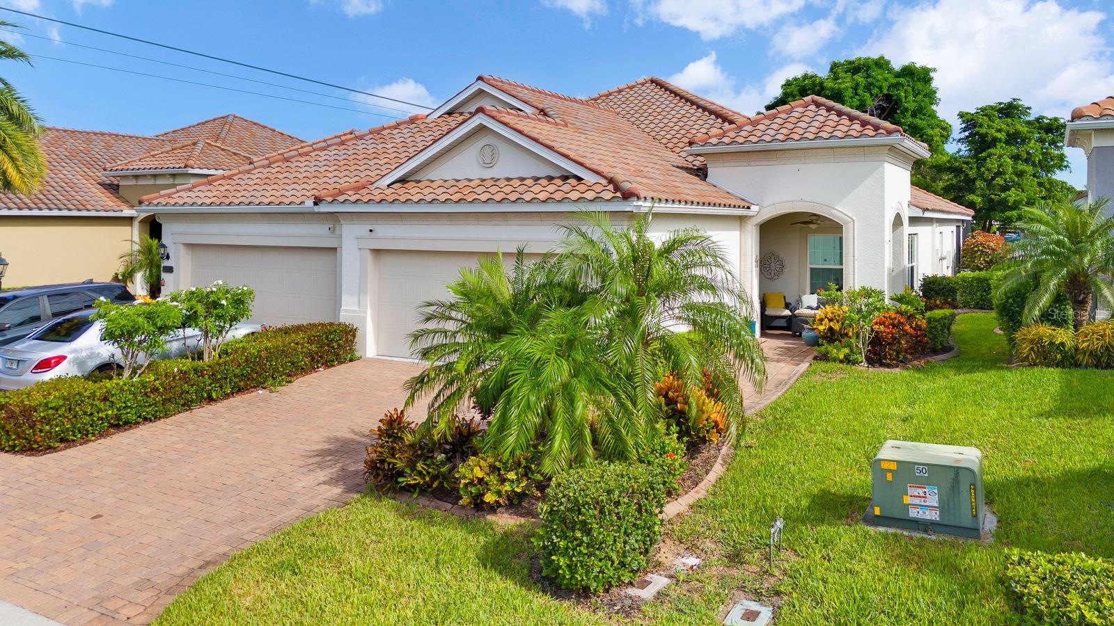 7010 Playa Bella Dr Property Photo 3