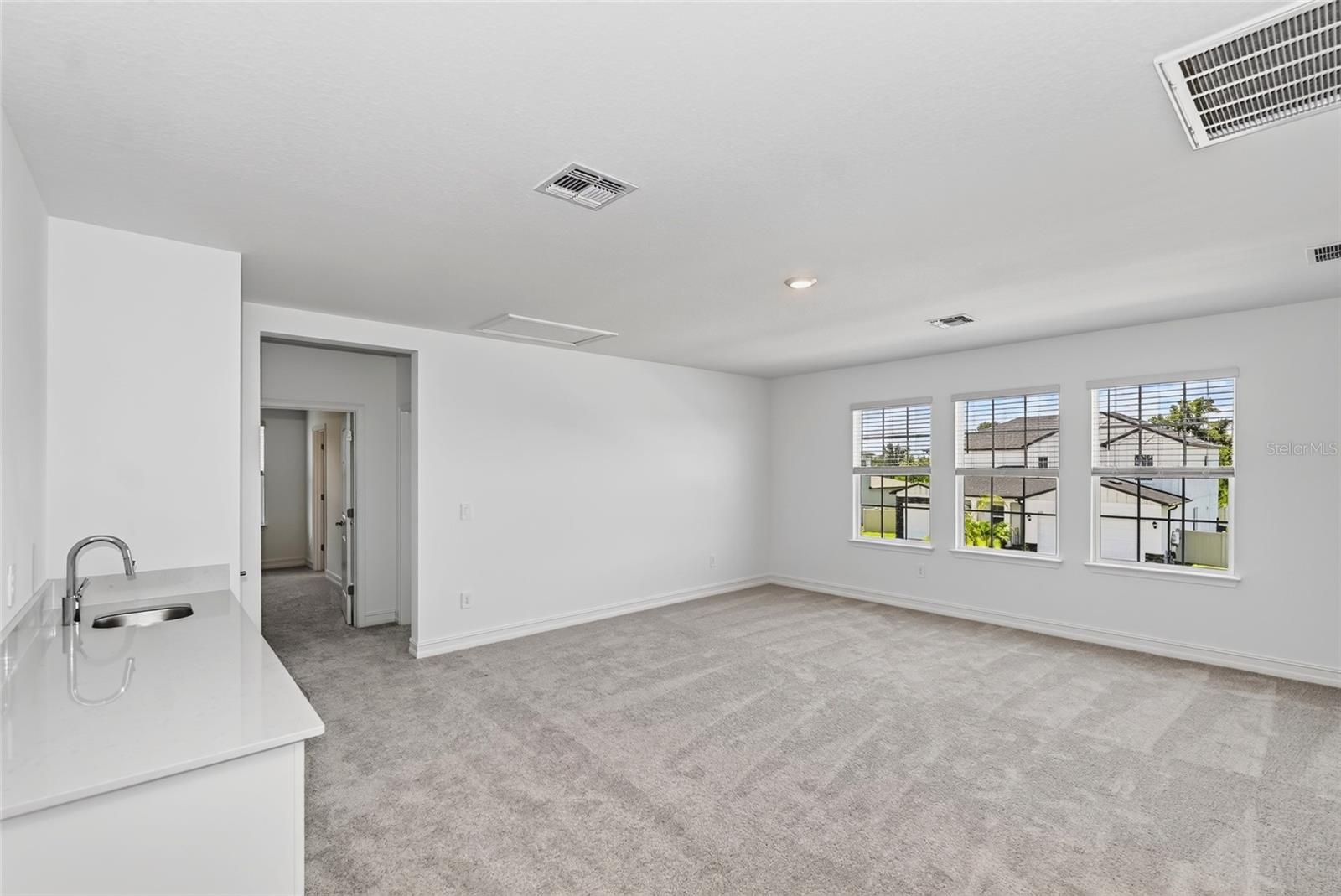 11580 69th Pl E Property Photo 6