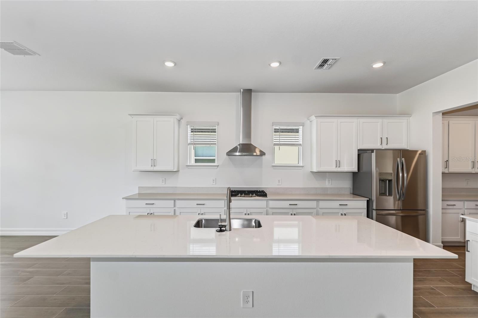11580 69th Pl E Property Photo 8