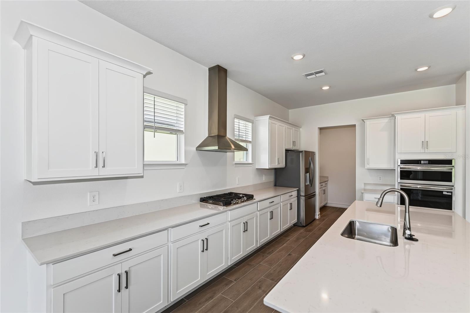 11580 69th Pl E Property Photo 10