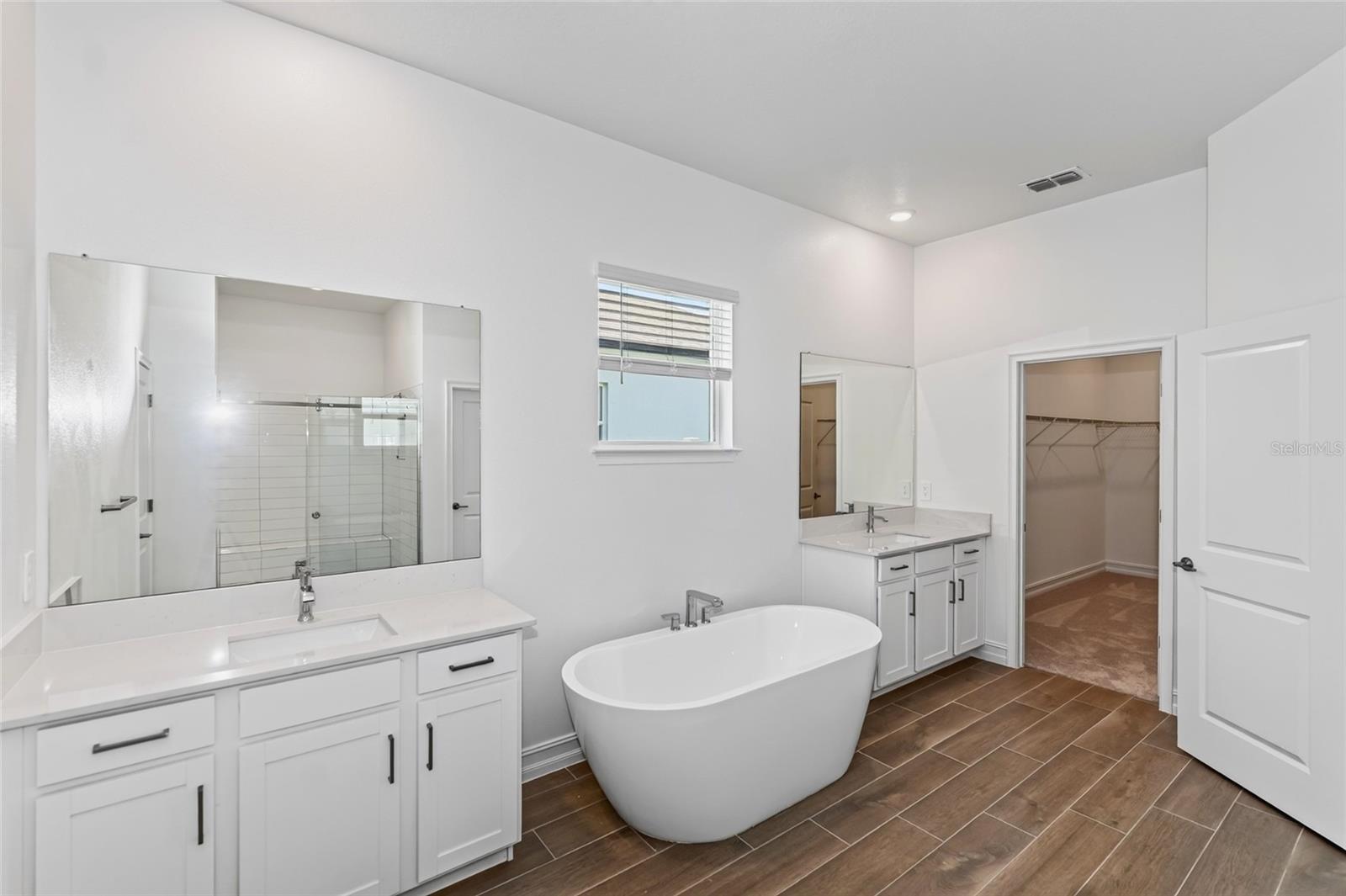 11580 69th Pl E Property Photo 23