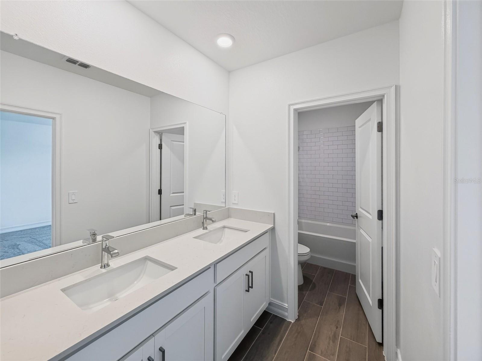 11580 69th Pl E Property Photo 35
