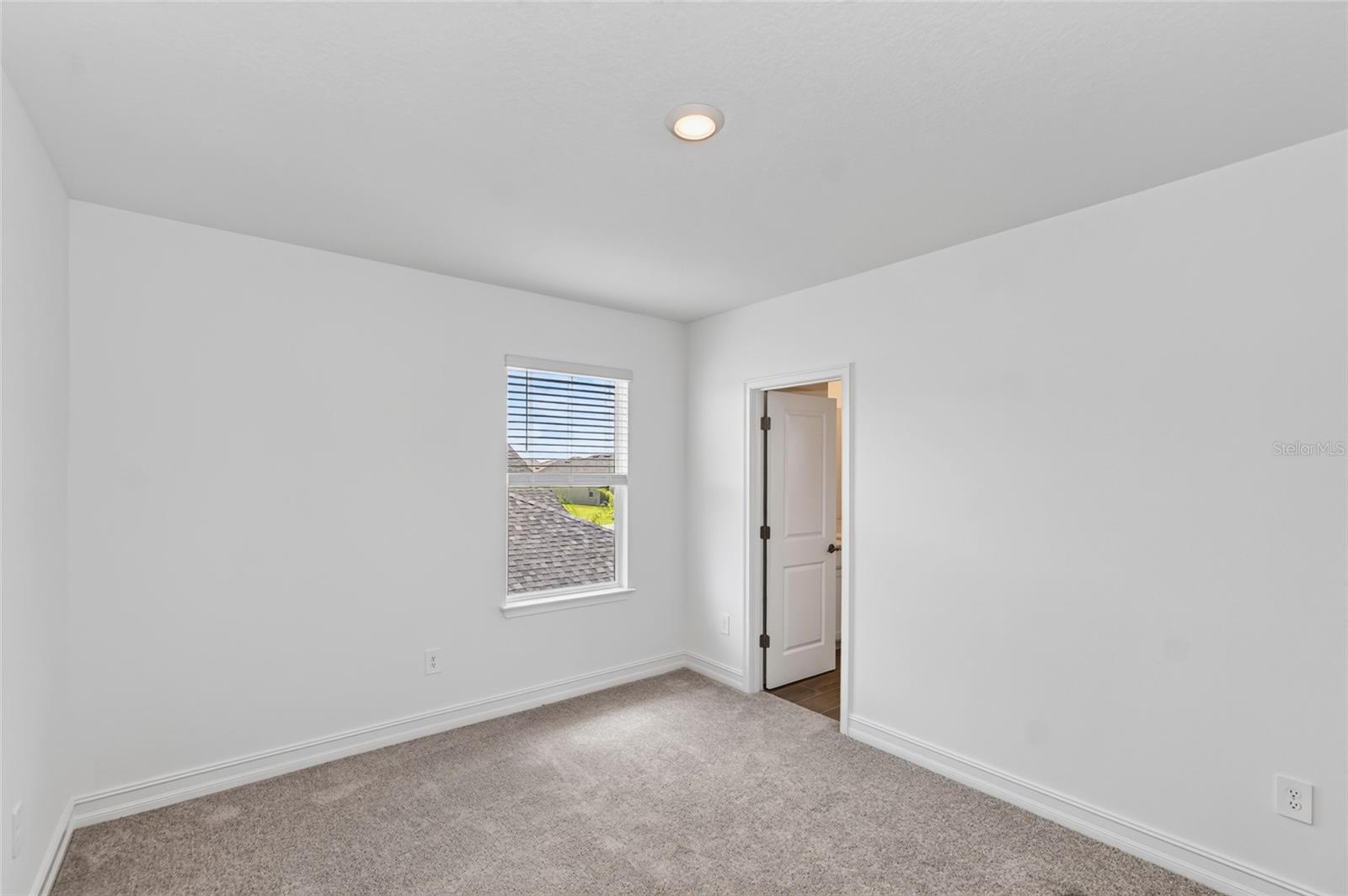 11580 69th Pl E Property Photo 38