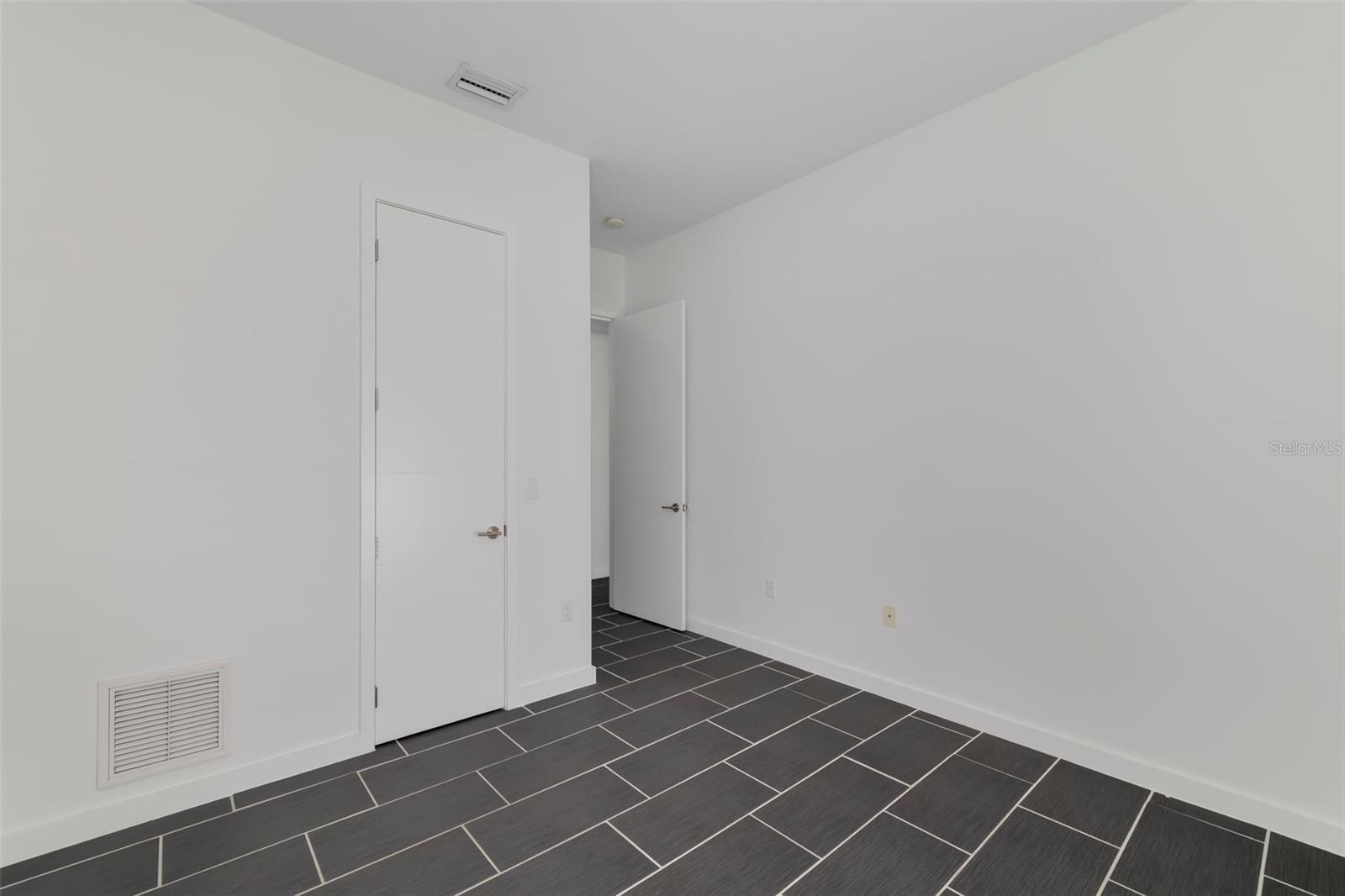 4524 Riverwood Ave Property Photo 24