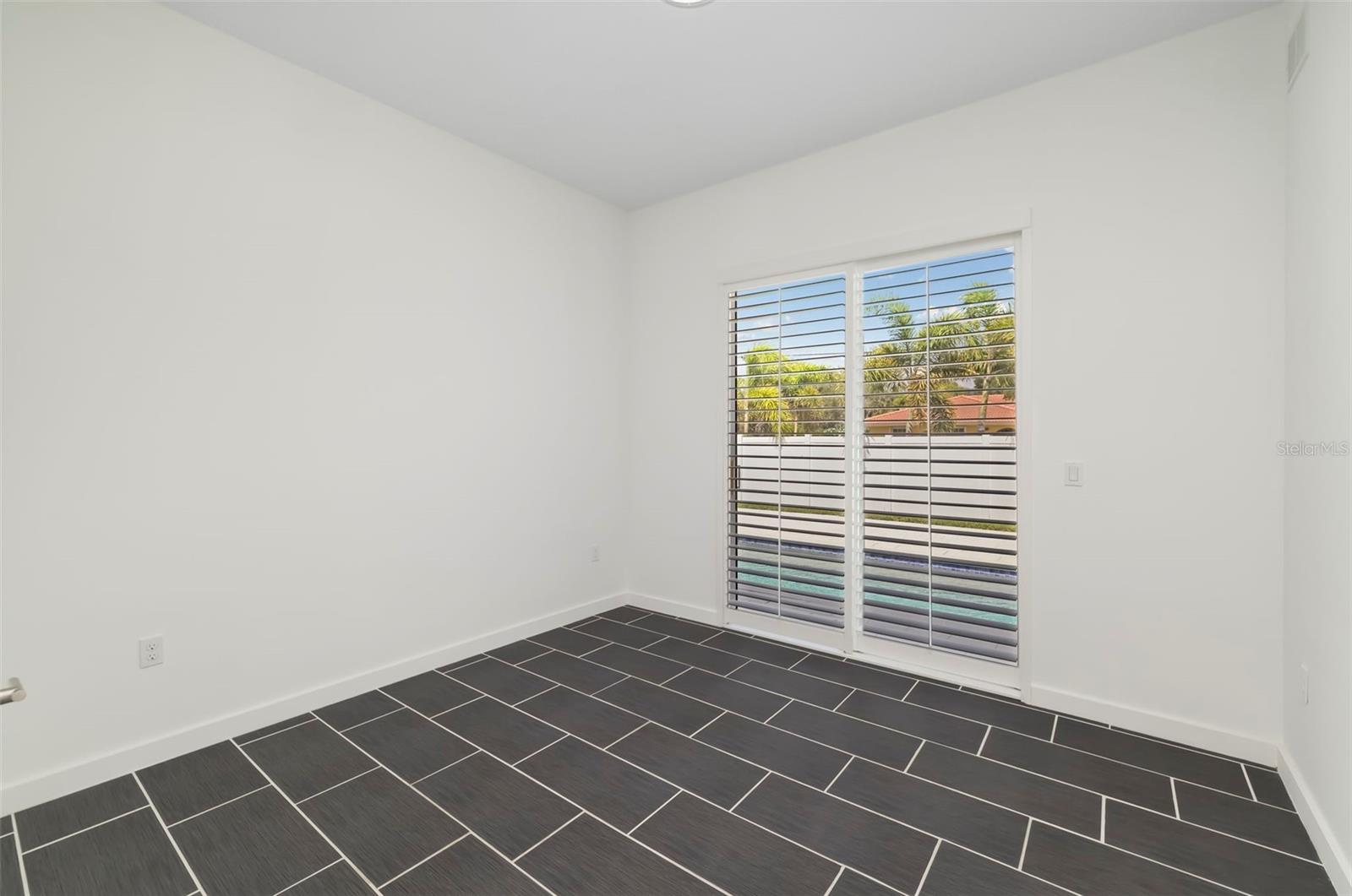 4524 Riverwood Ave Property Photo 25
