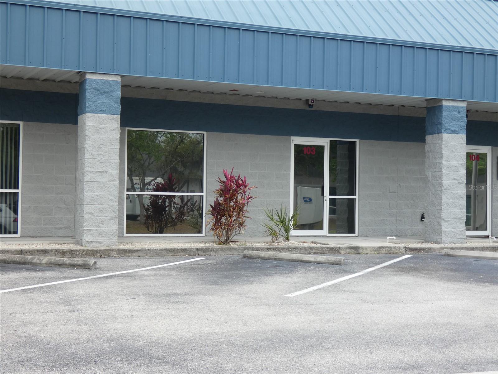 1882 Porter Lake Dr #103 Property Photo 1