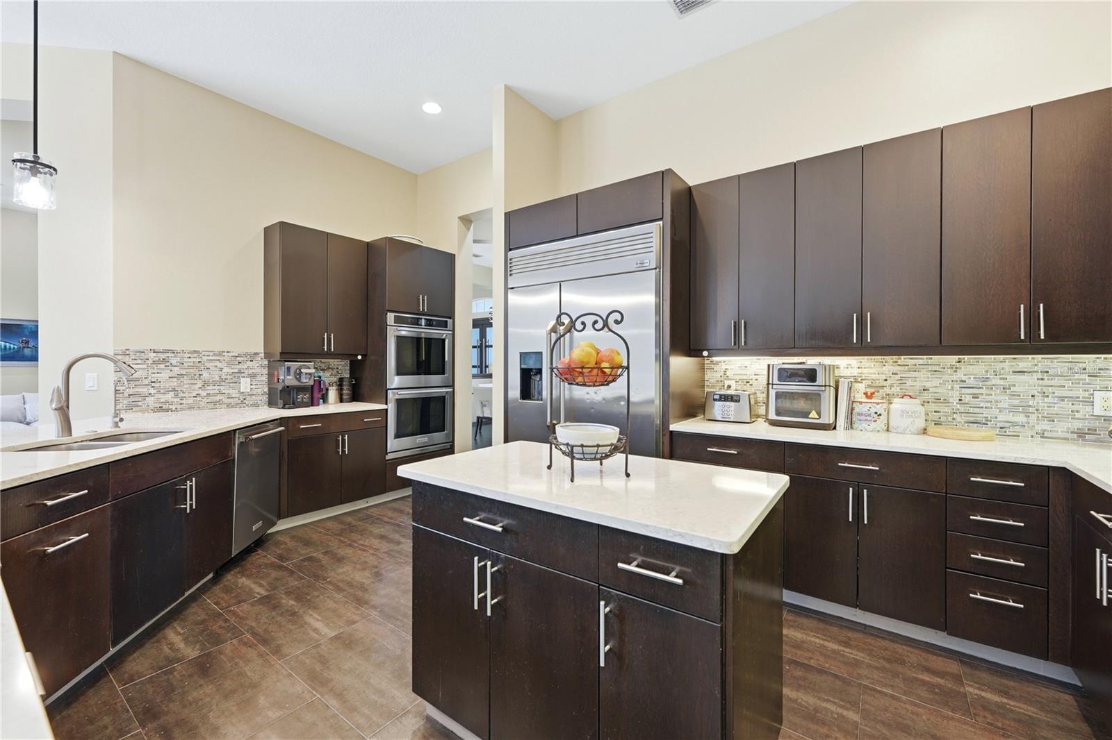 1568 Hickory View Cir Property Photo 24