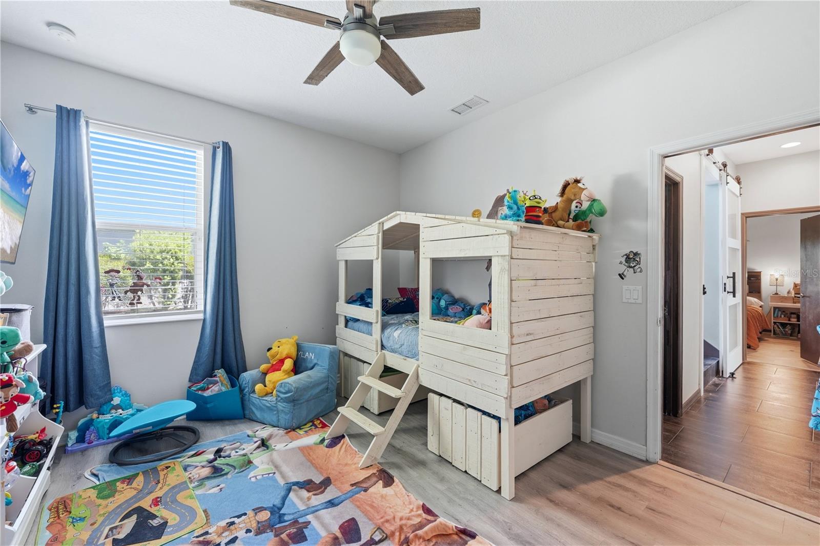 1568 Hickory View Cir Property Photo 48