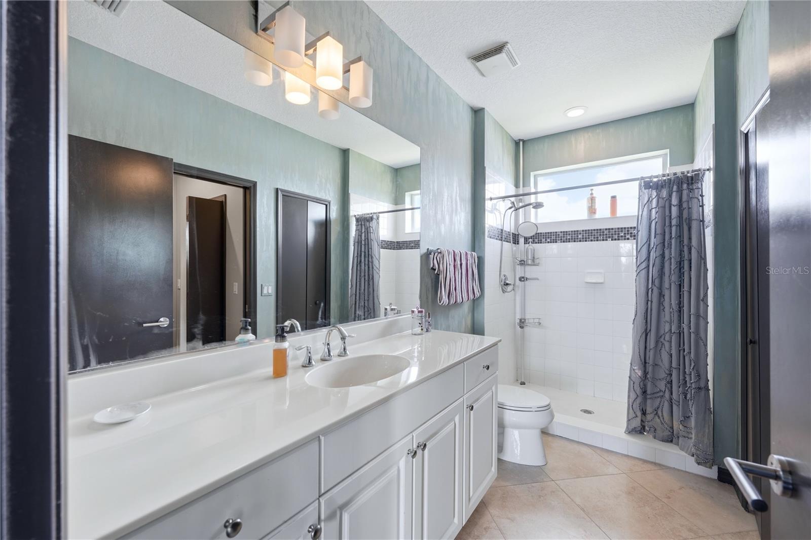 1568 Hickory View Cir Property Photo 52