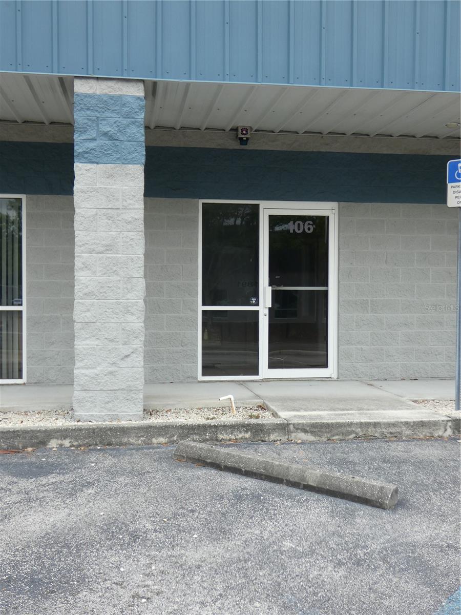 1882 Porter Lake Dr #106 Property Photo 1