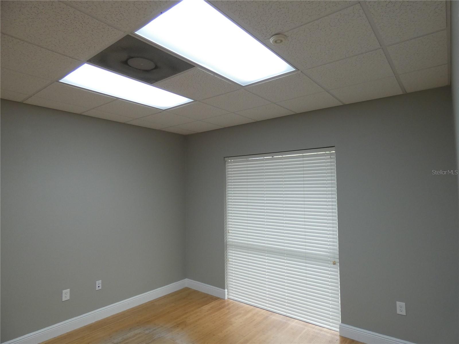 1882 Porter Lake Dr #106 Property Photo 5