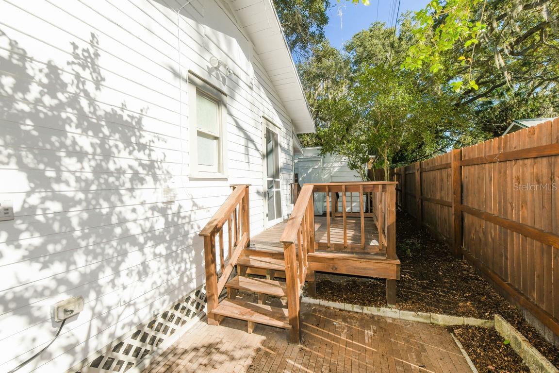 1230 35th St Property Photo 29