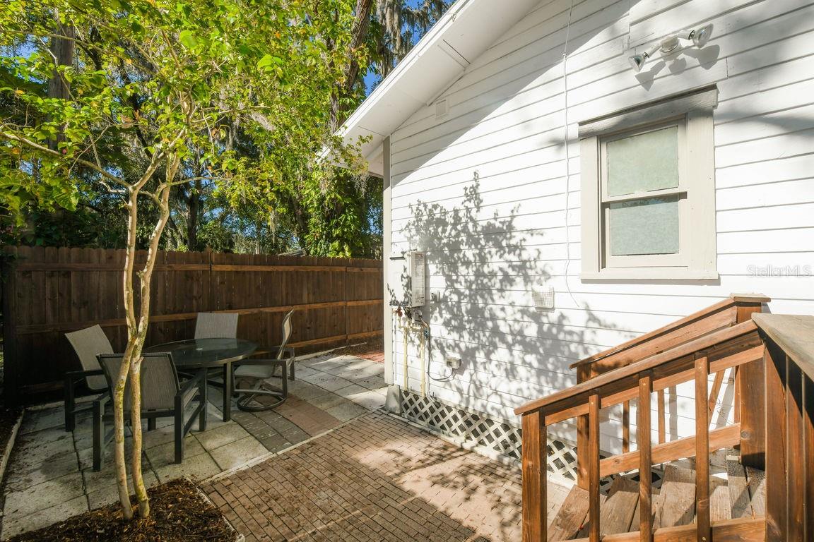 1230 35th St Property Photo 30