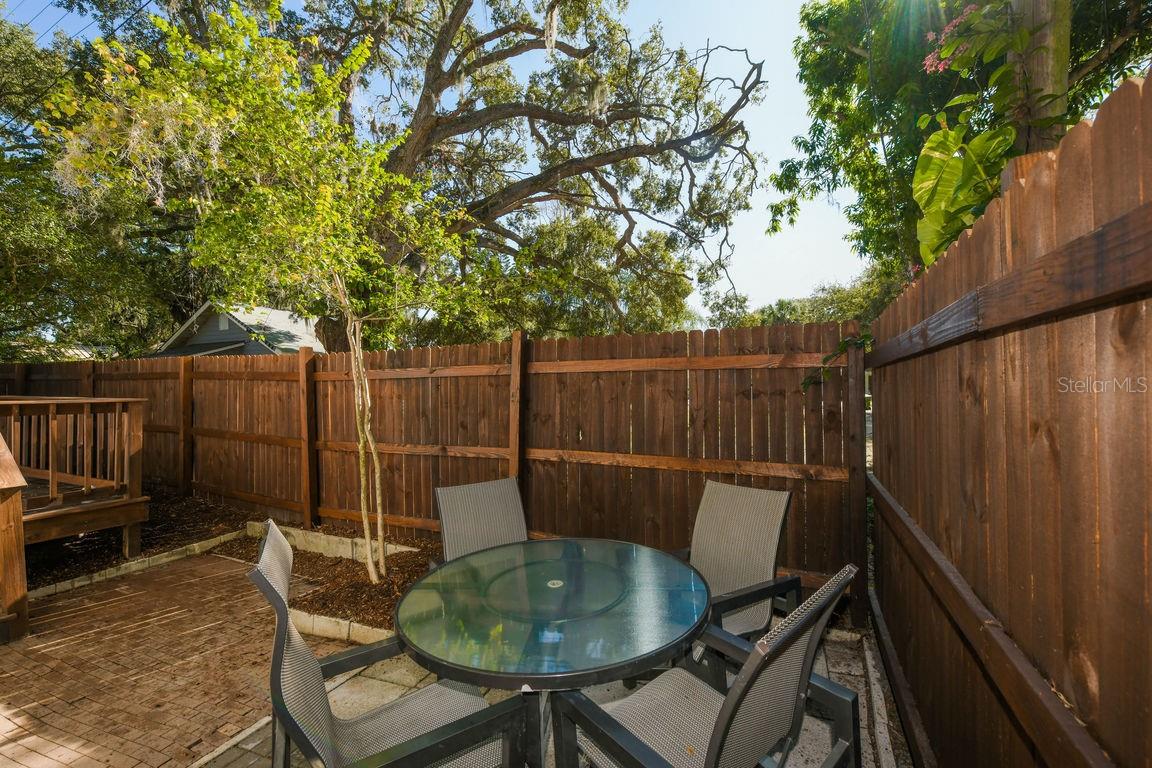 1230 35th St Property Photo 32