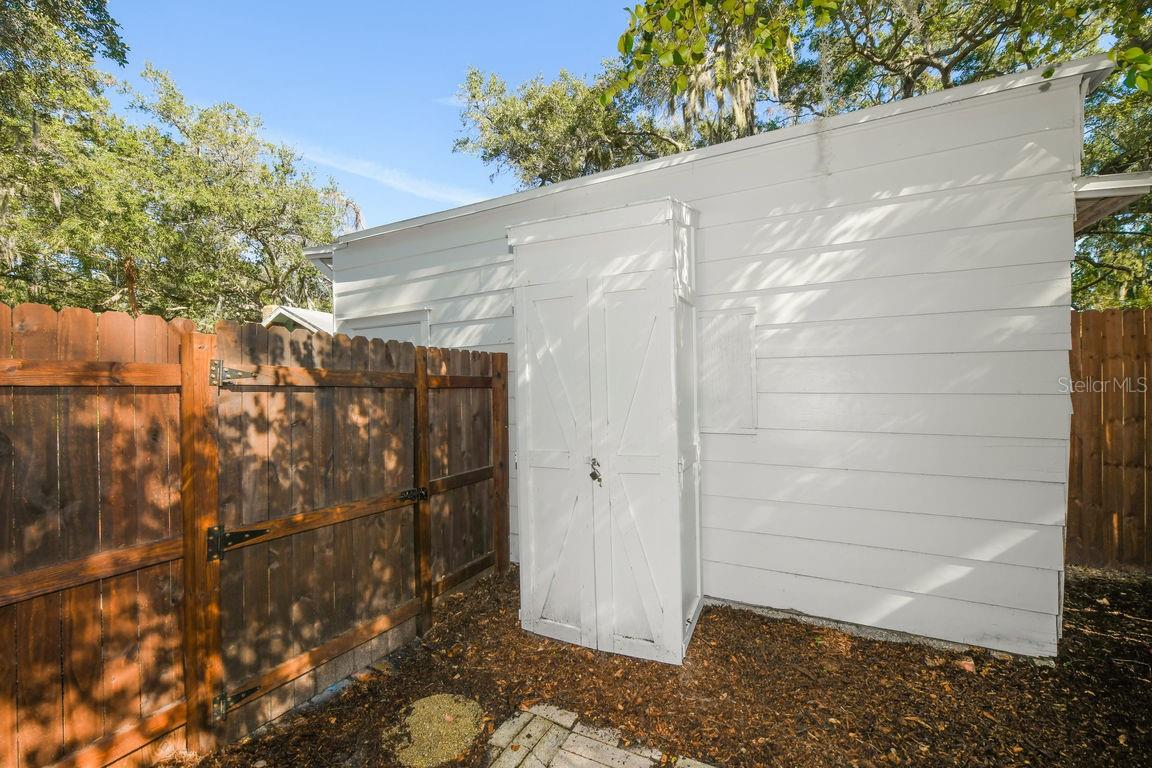 1230 35th St Property Photo 35