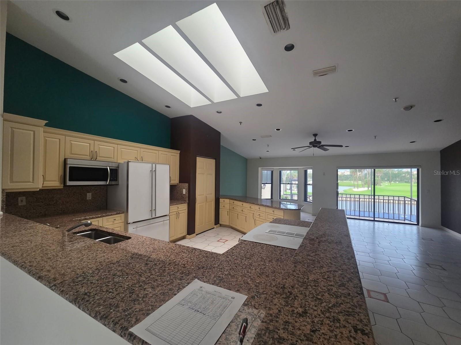 2321 Harbour Oaks Dr Property Photo 6