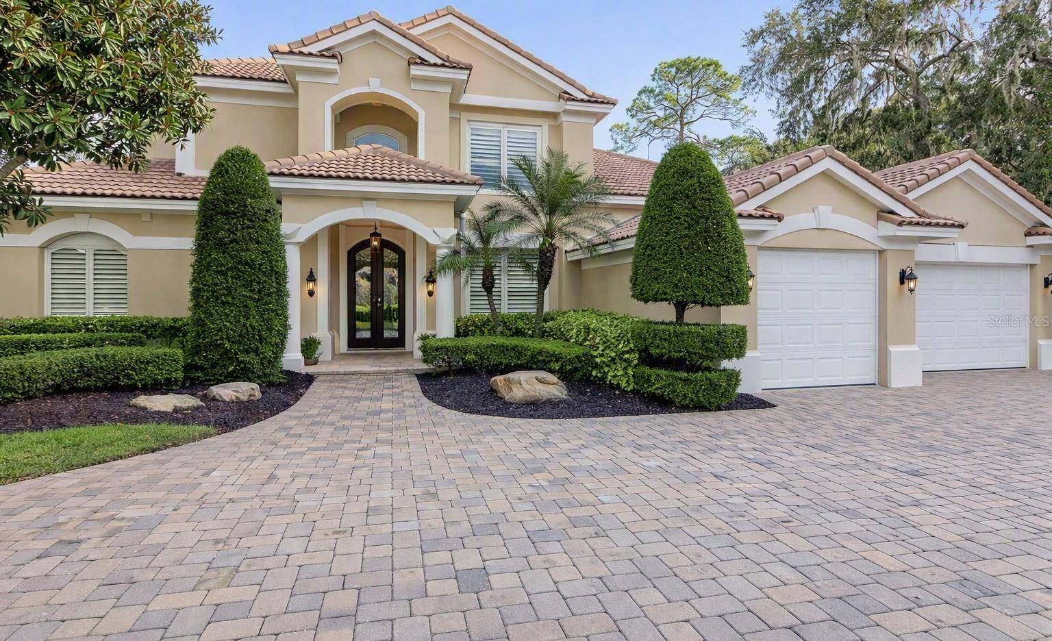 222 SAINT JAMES PARK