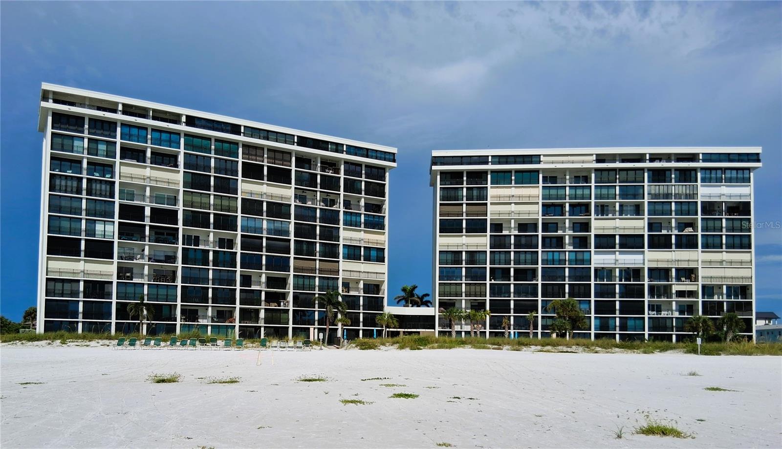 19 WHISPERING SANDS DR #401 Property Photo 1