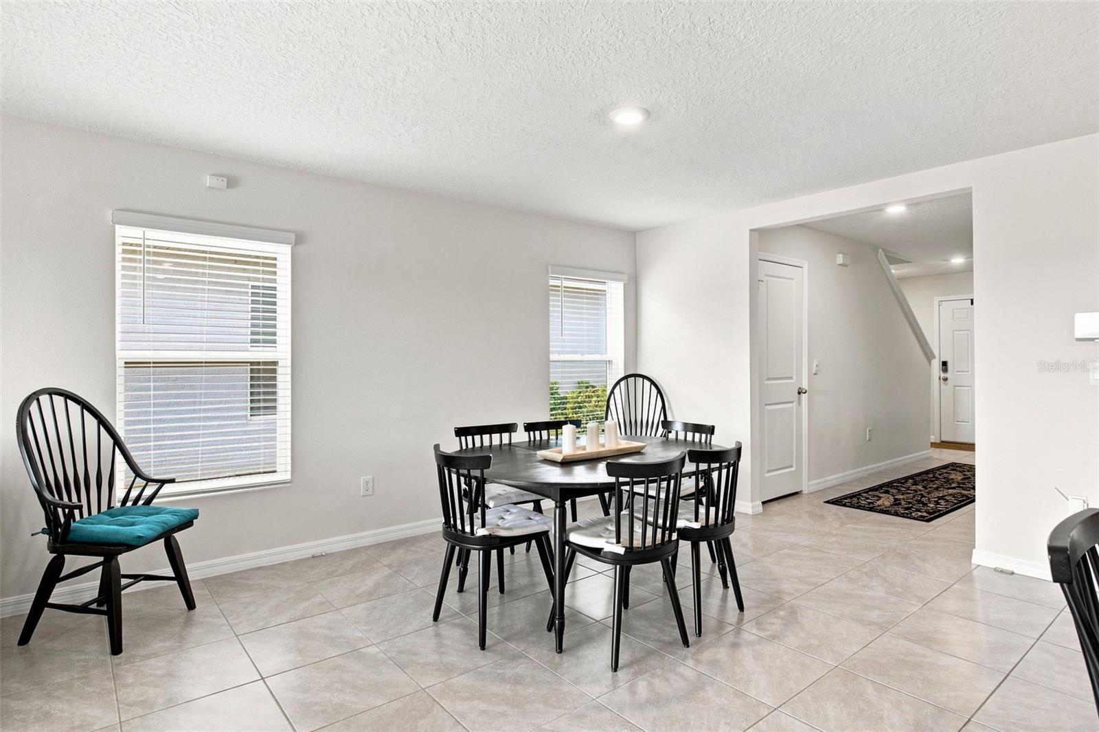 6118 Distant Haze Pl Property Photo 5