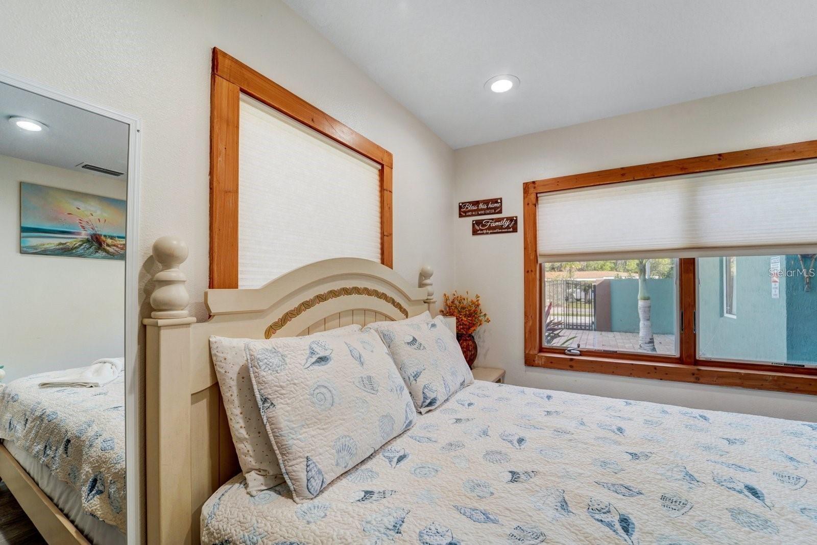 2598 Wood St Property Photo 9