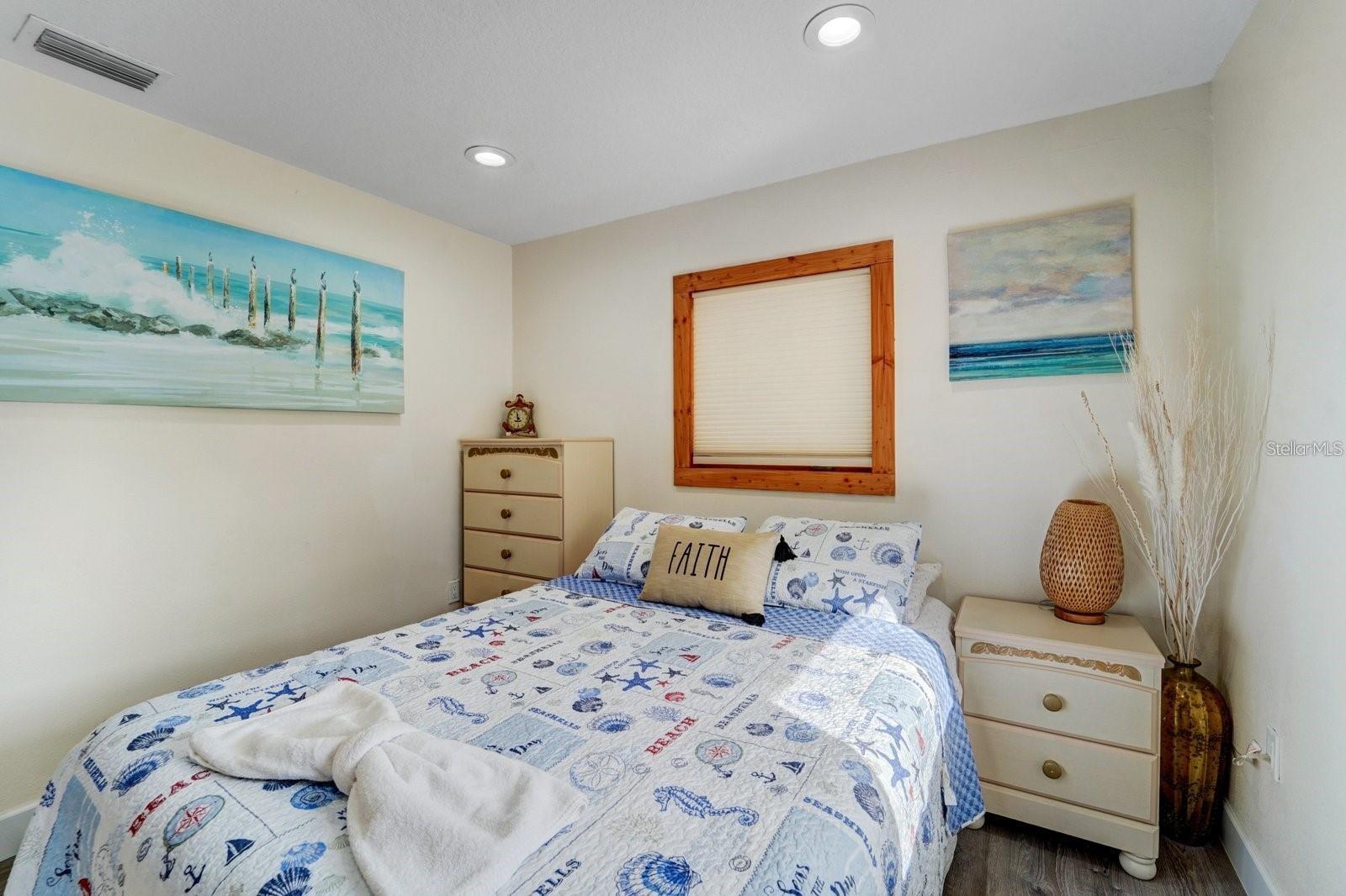 2598 Wood St Property Photo 10