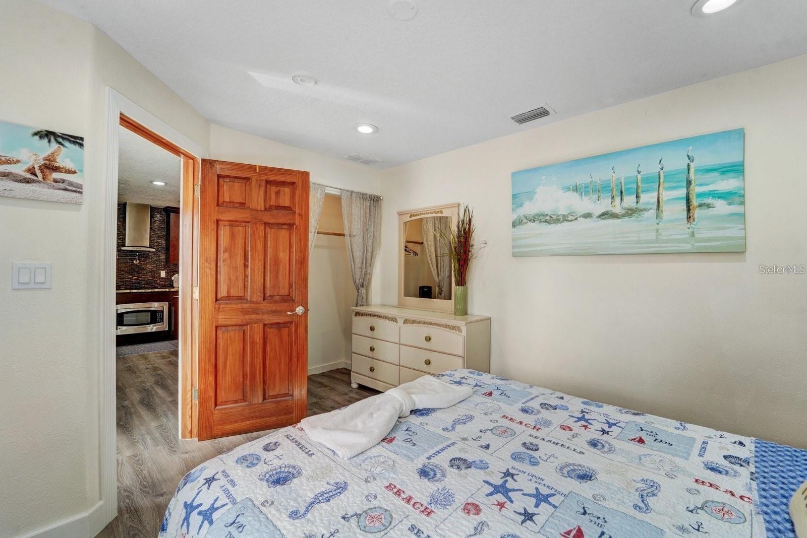 2598 Wood St Property Photo 11