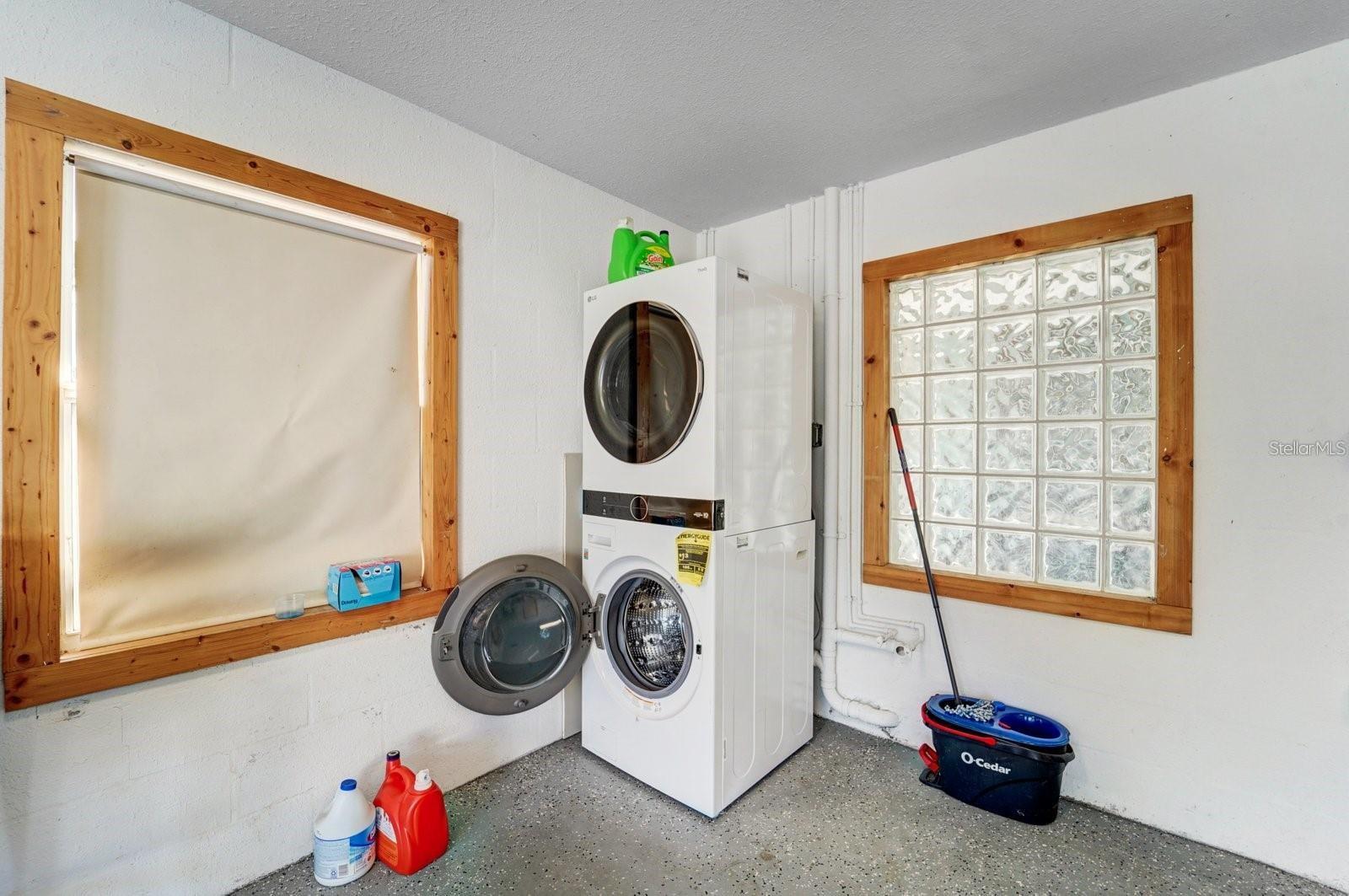 2598 Wood St Property Photo 38