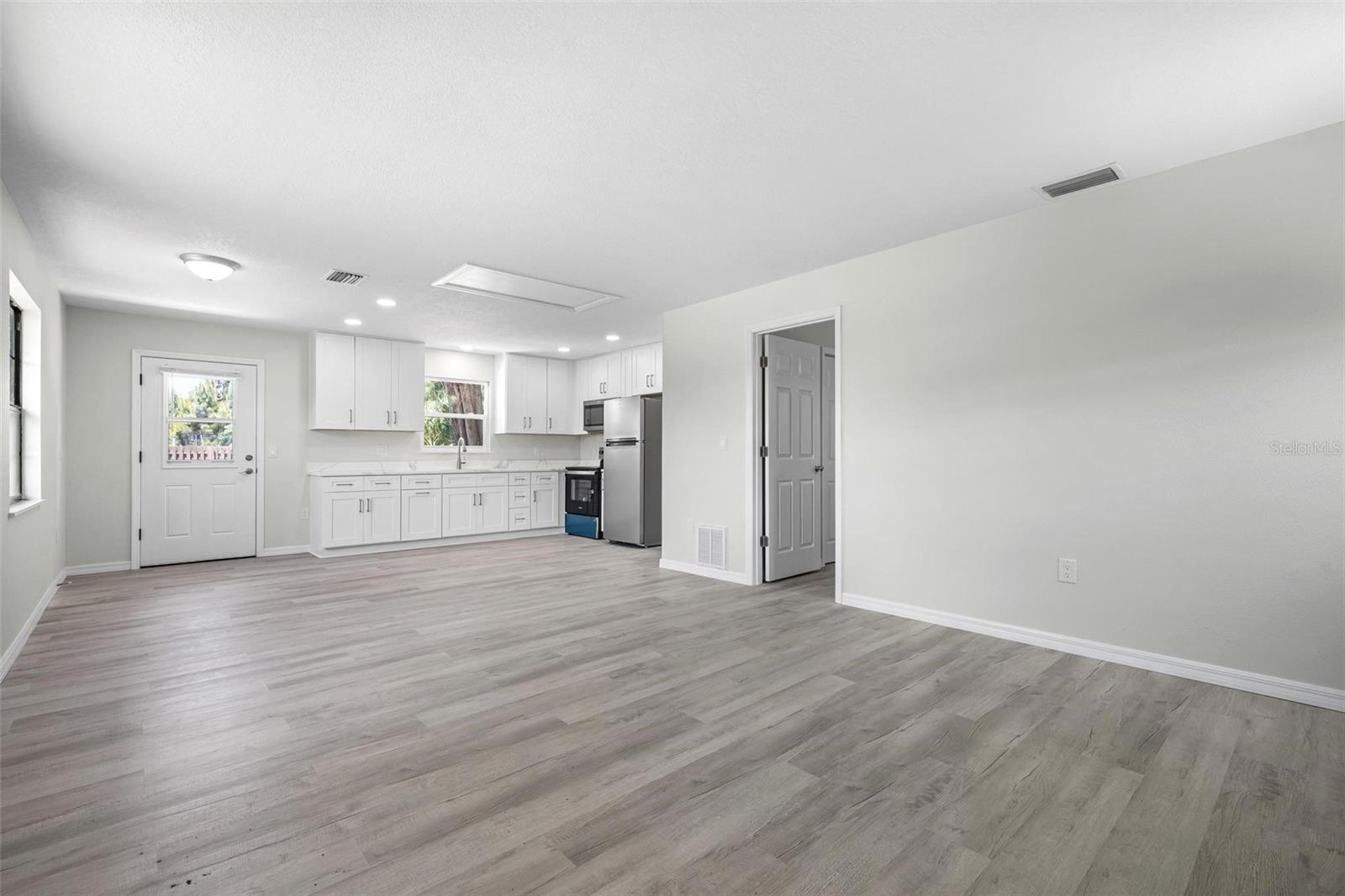 2331 Mission Valley Blvd Property Photo 6