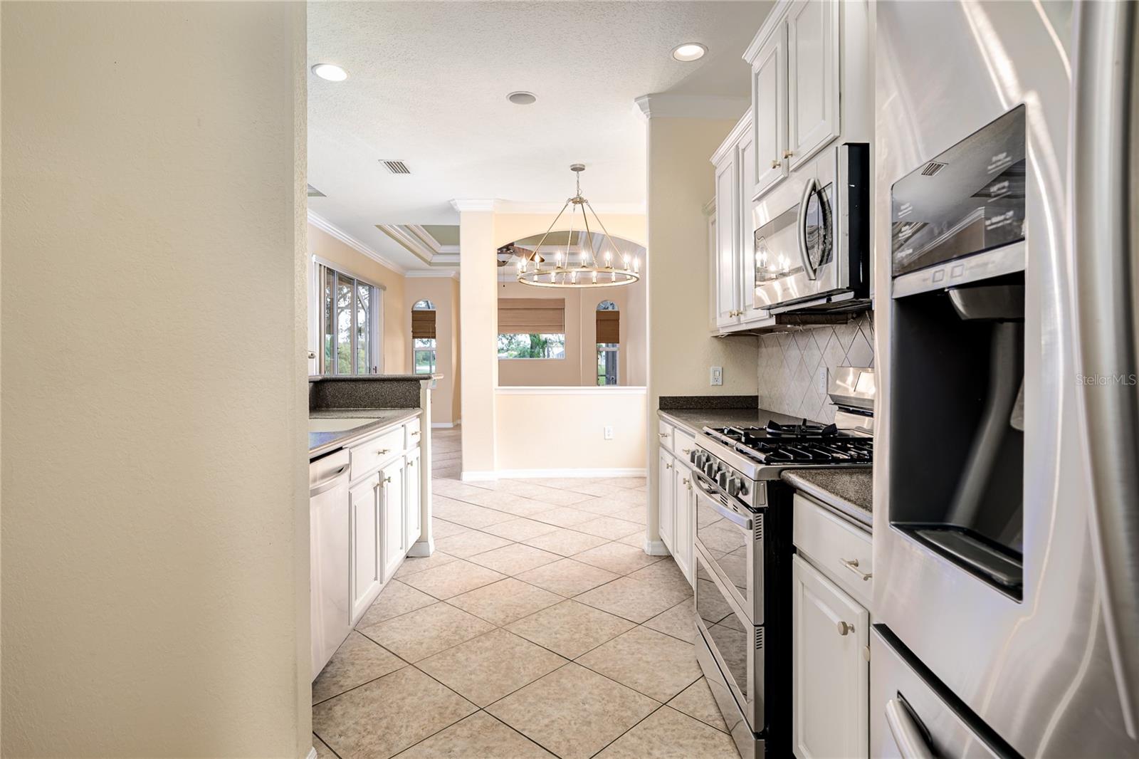 8910 Stone Harbour Loop Property Photo 9