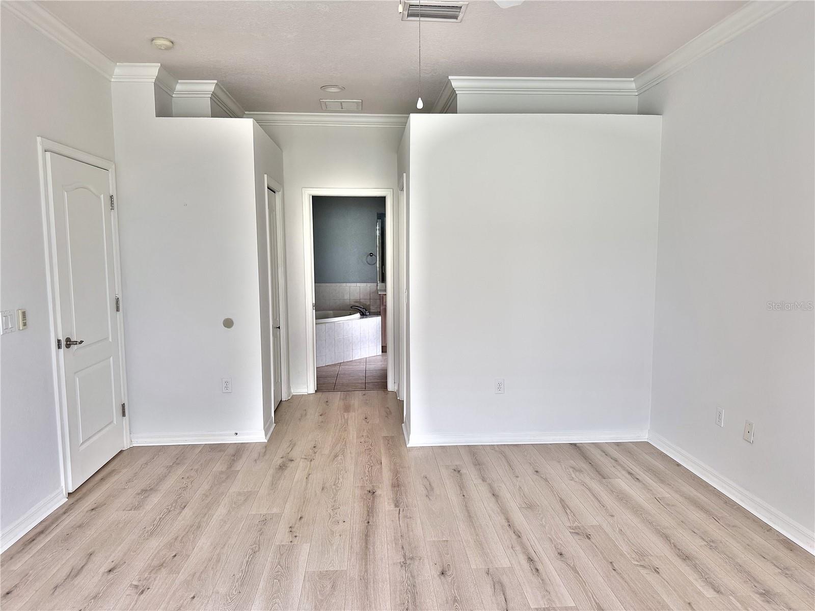 8910 Stone Harbour Loop Property Photo 16
