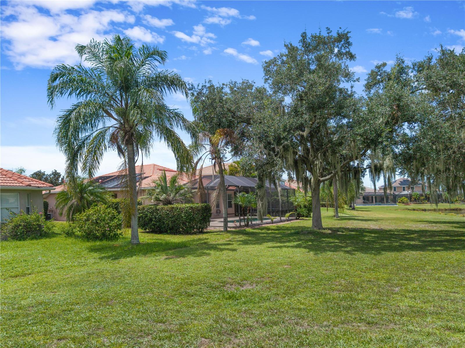 8910 Stone Harbour Loop Property Photo 30