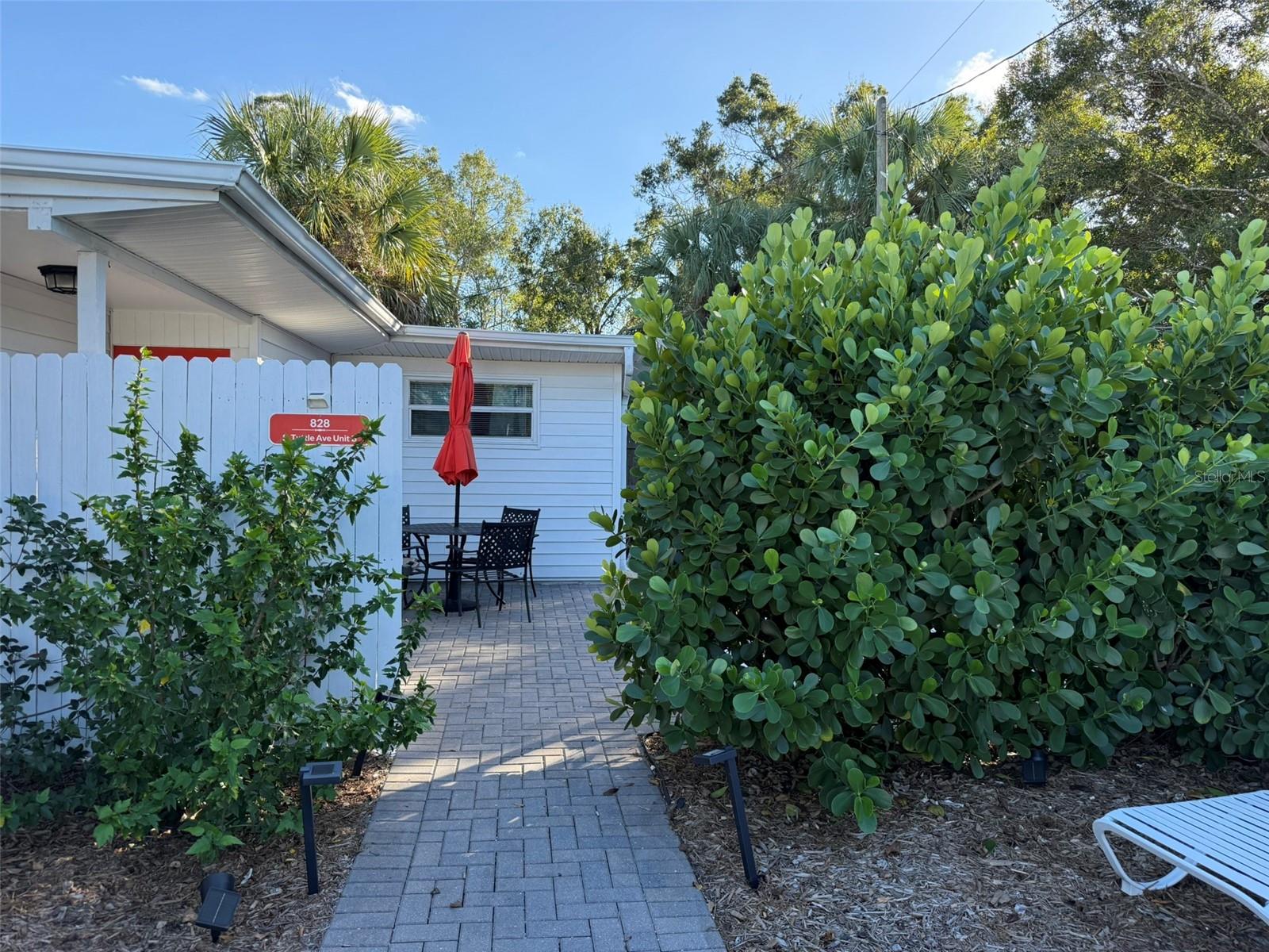 828 S Tuttle Ave #b Property Photo 13