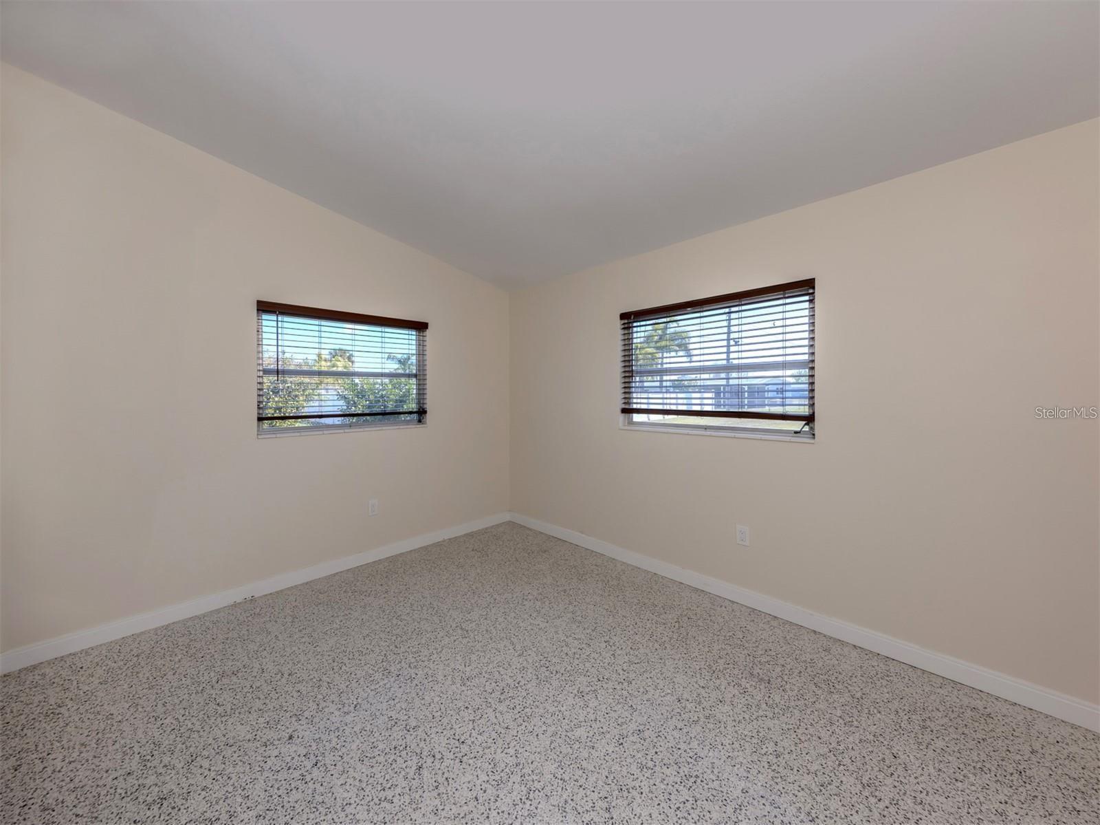 317 Hillview Rd Property Photo 22