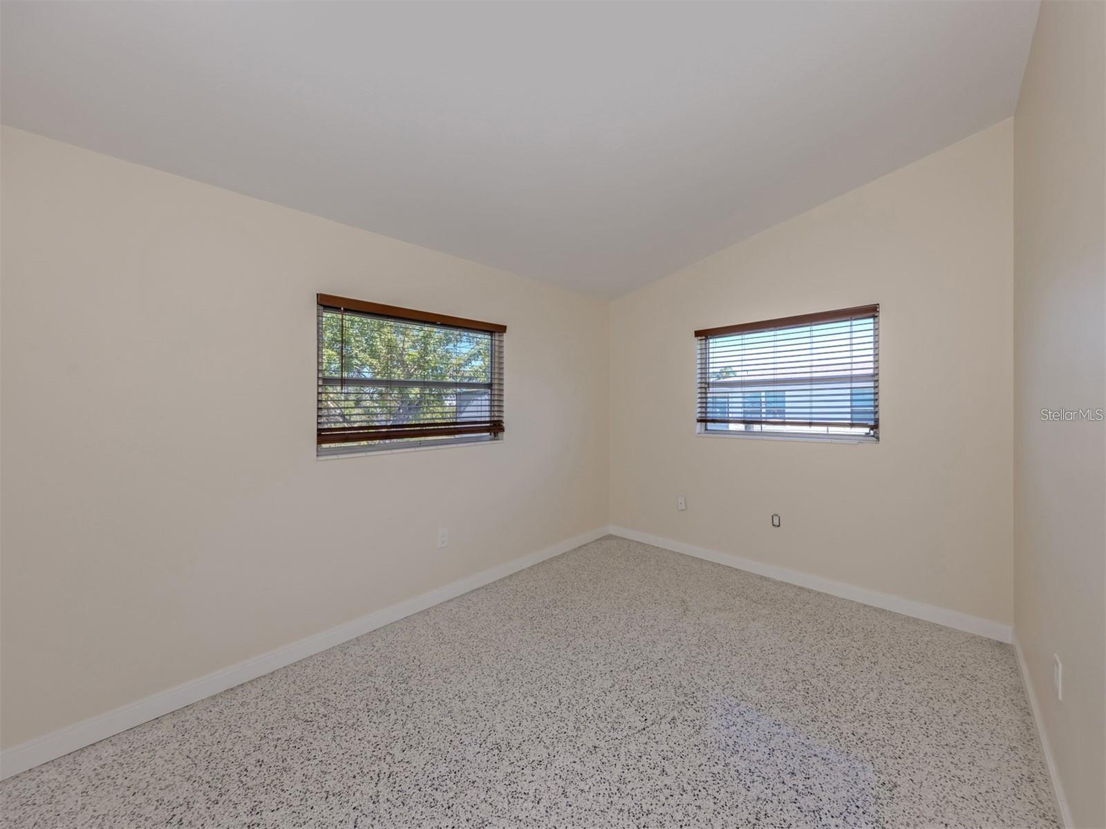 317 Hillview Rd Property Photo 25