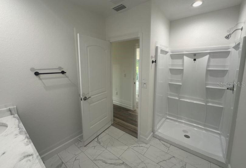 57 Boundary Blvd #2 Property Photo 13