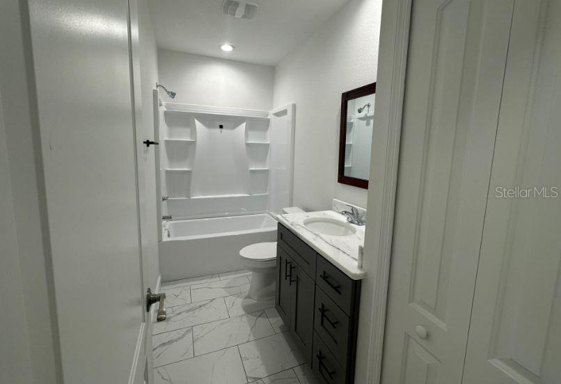 57 Boundary Blvd #2 Property Photo 15