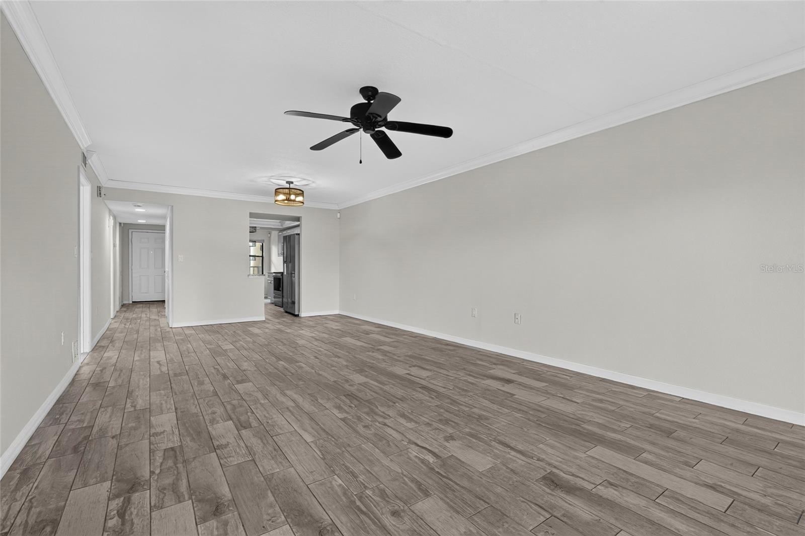 204 3rd St W #103 Property Photo 15