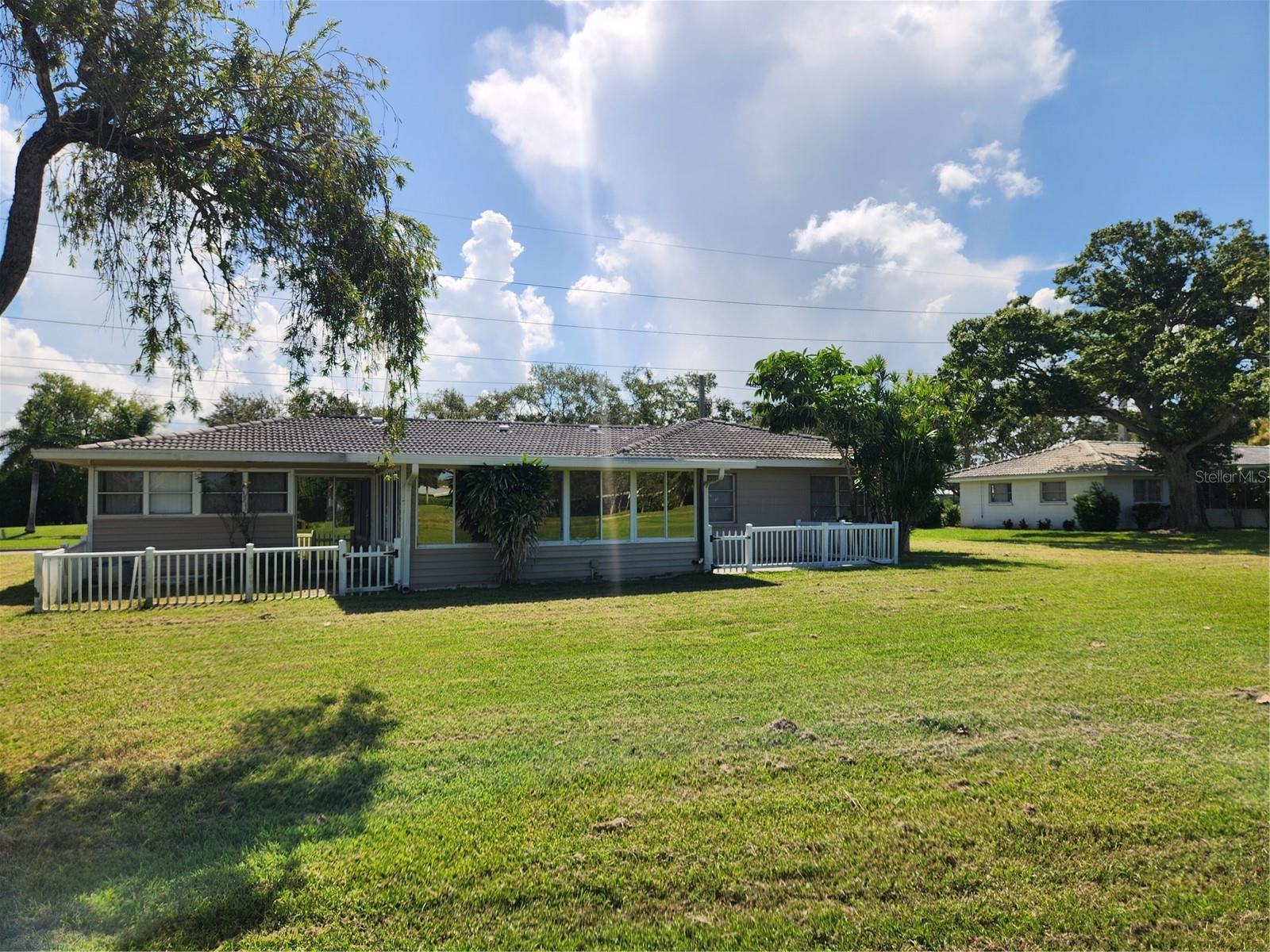 2006 Beneva Rd Property Photo 1