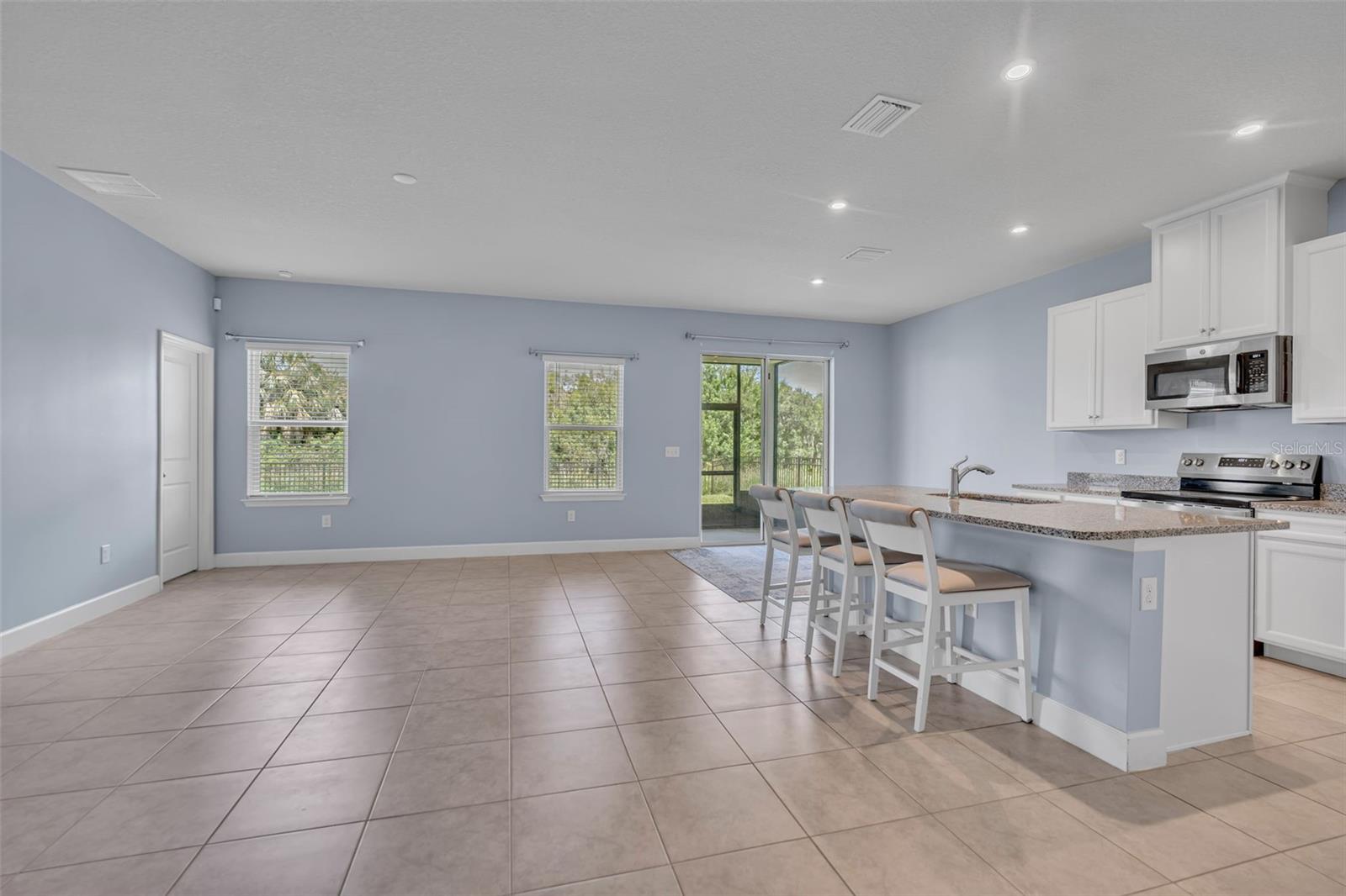 9810 Eventide Trl Property Photo 5