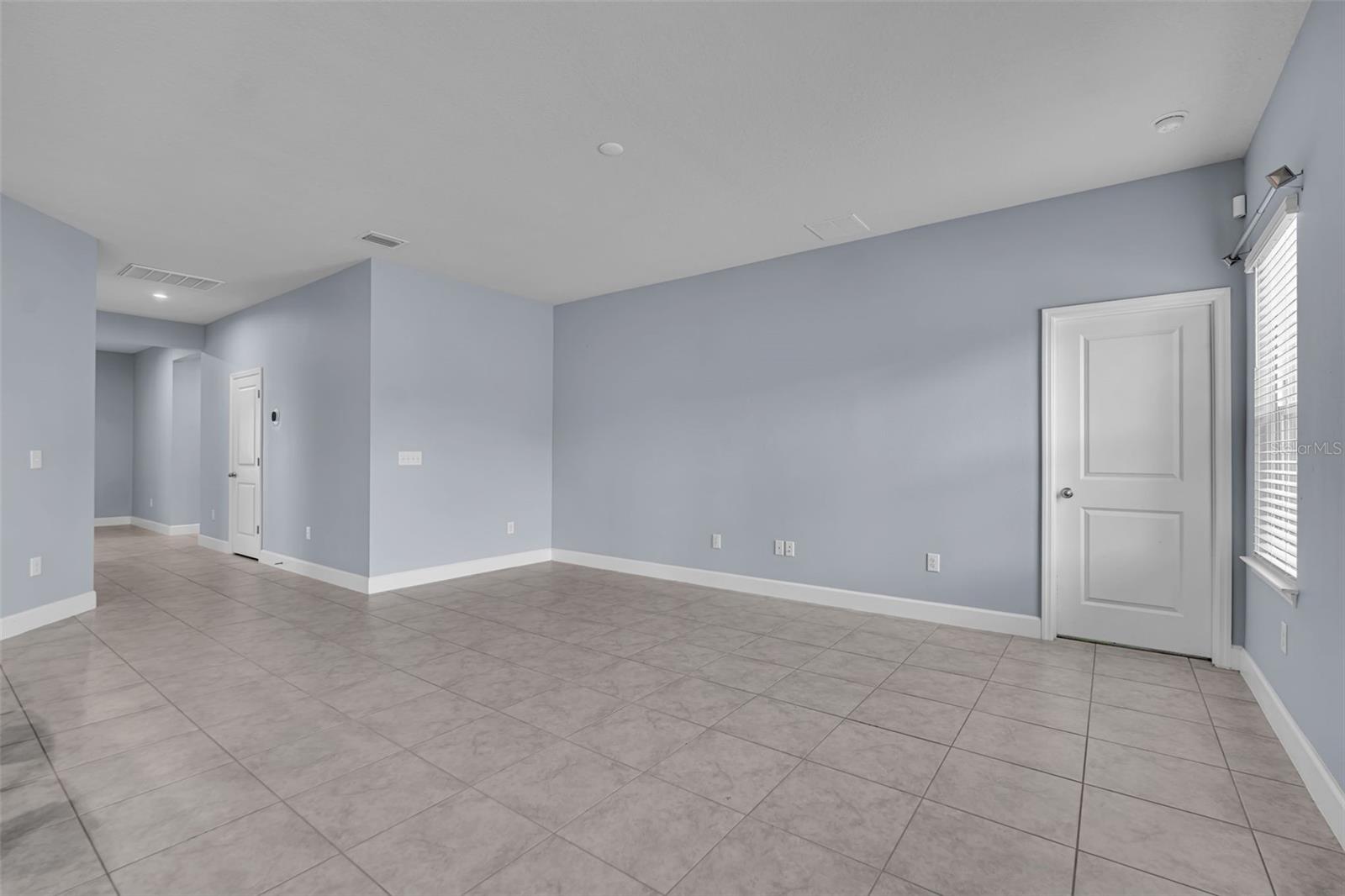 9810 Eventide Trl Property Photo 10