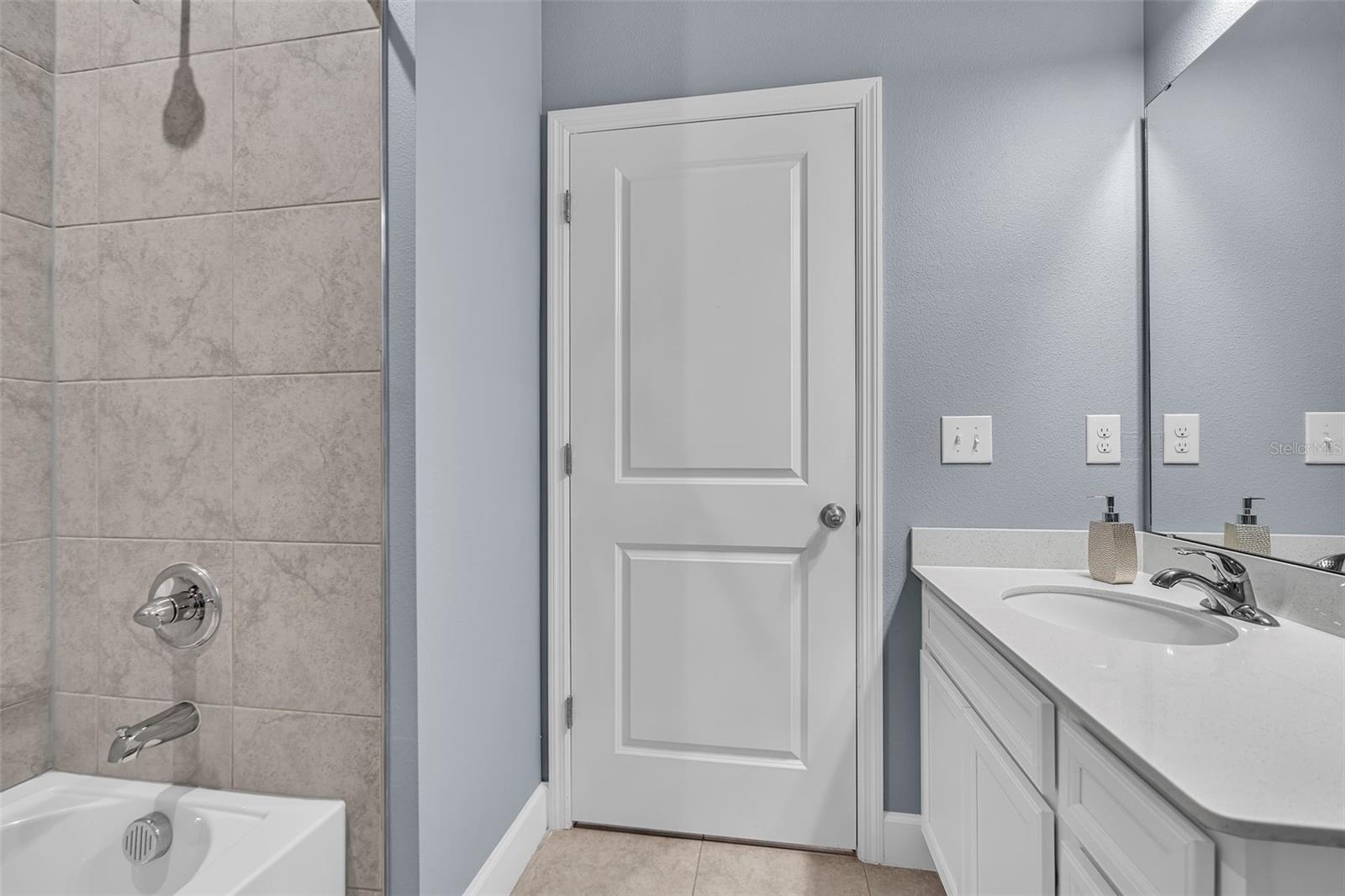 9810 Eventide Trl Property Photo 34