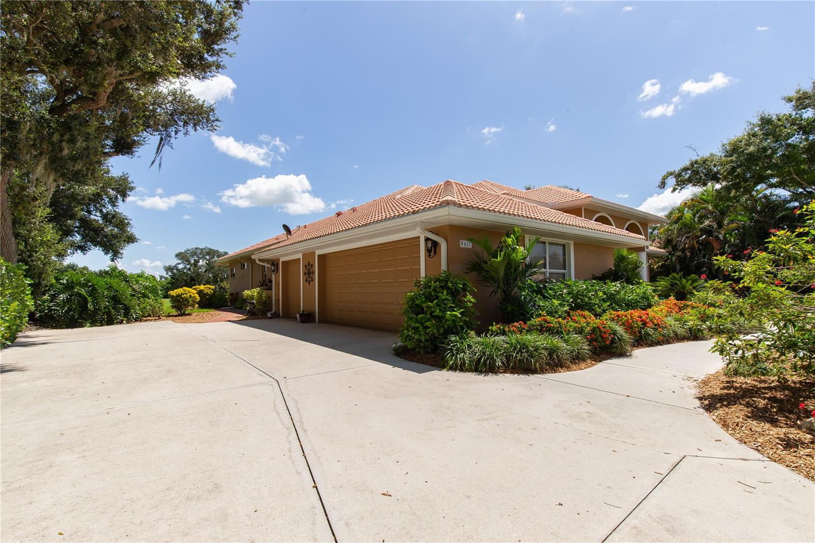 8437 Eagle Preserve Way Property Photo 53