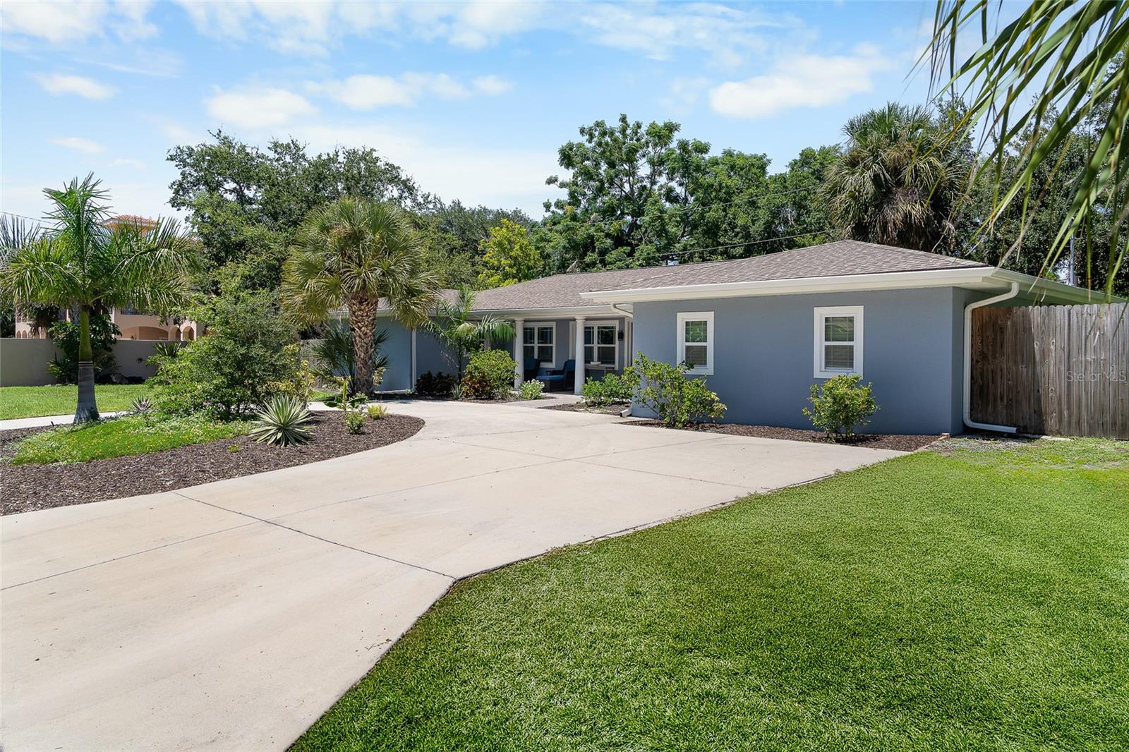 771 Indian Beach Cir Property Photo 4