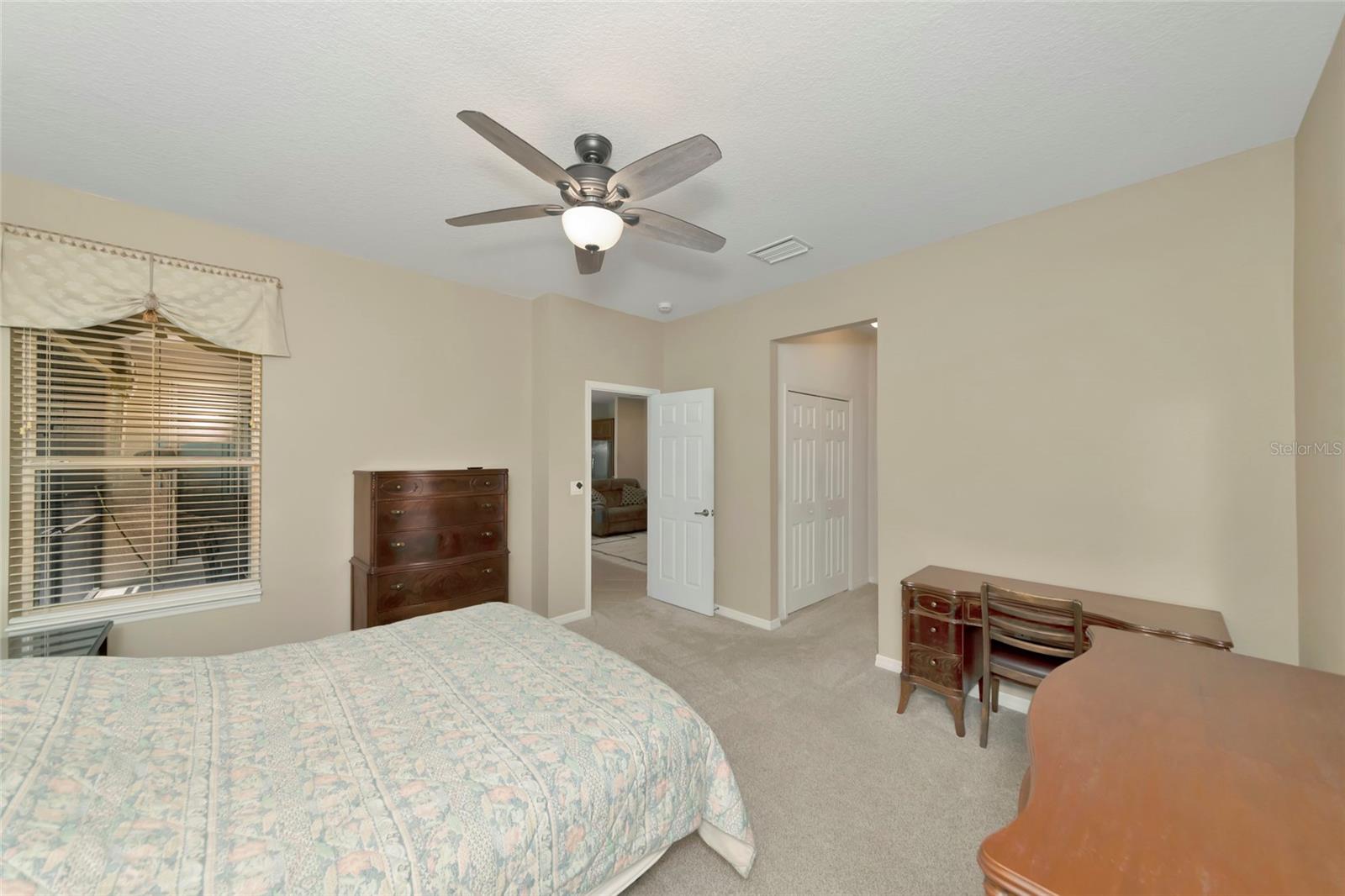 6816 46th Ter E Property Photo 18