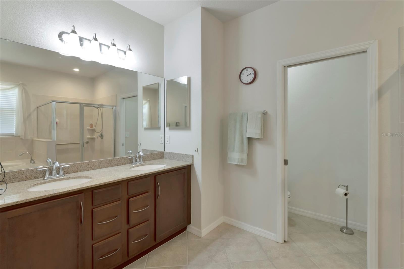 6816 46th Ter E Property Photo 21