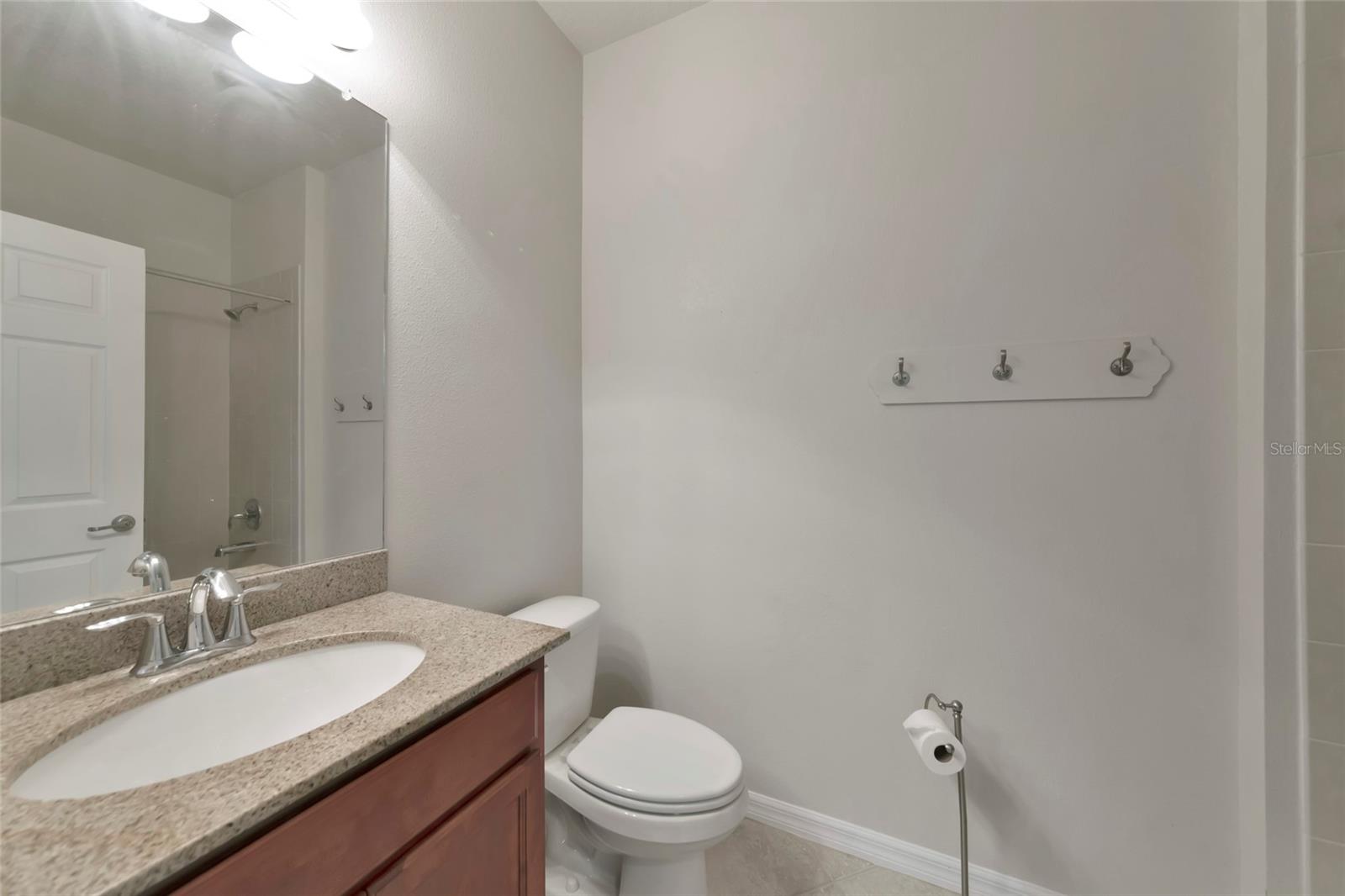 6816 46th Ter E Property Photo 26