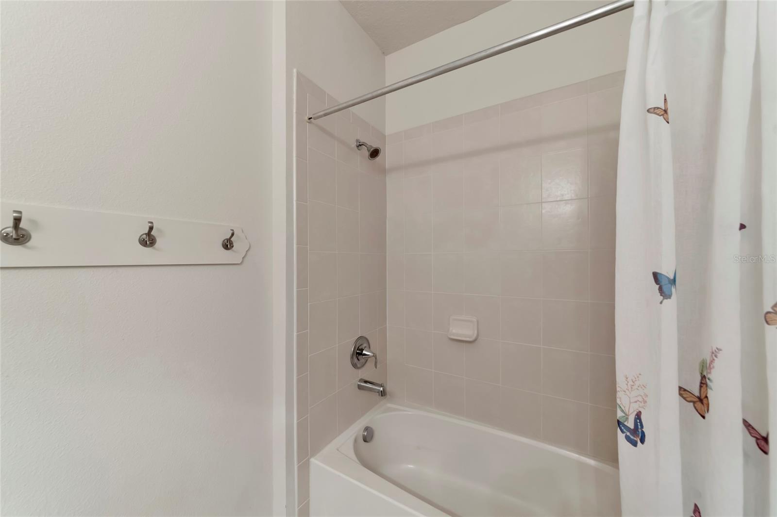 6816 46th Ter E Property Photo 27