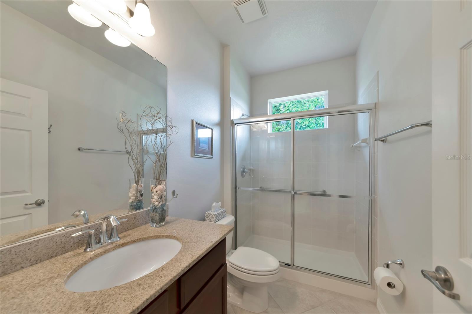 6816 46th Ter E Property Photo 32