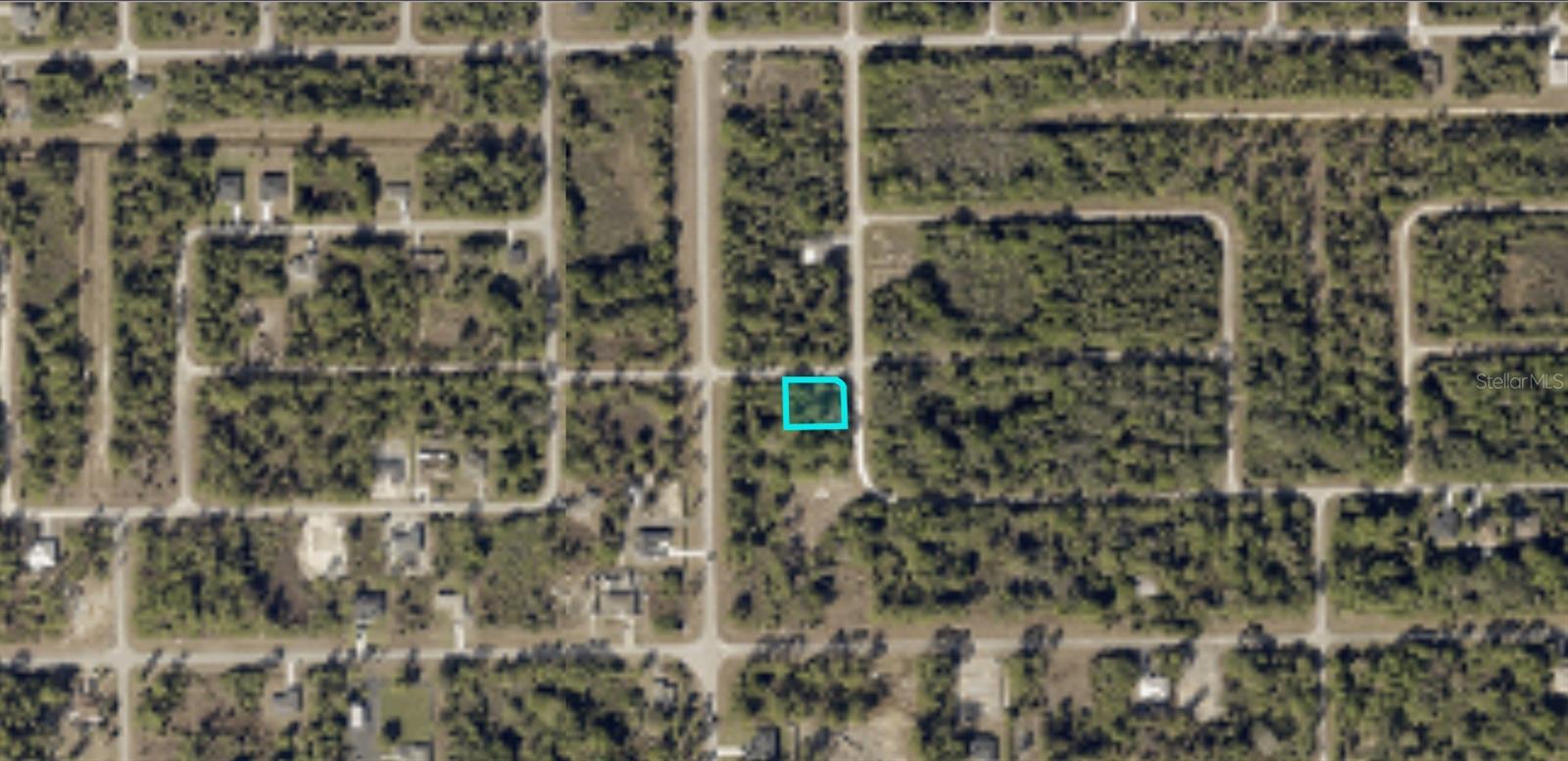 156 Nassau Ave Property Photo 3